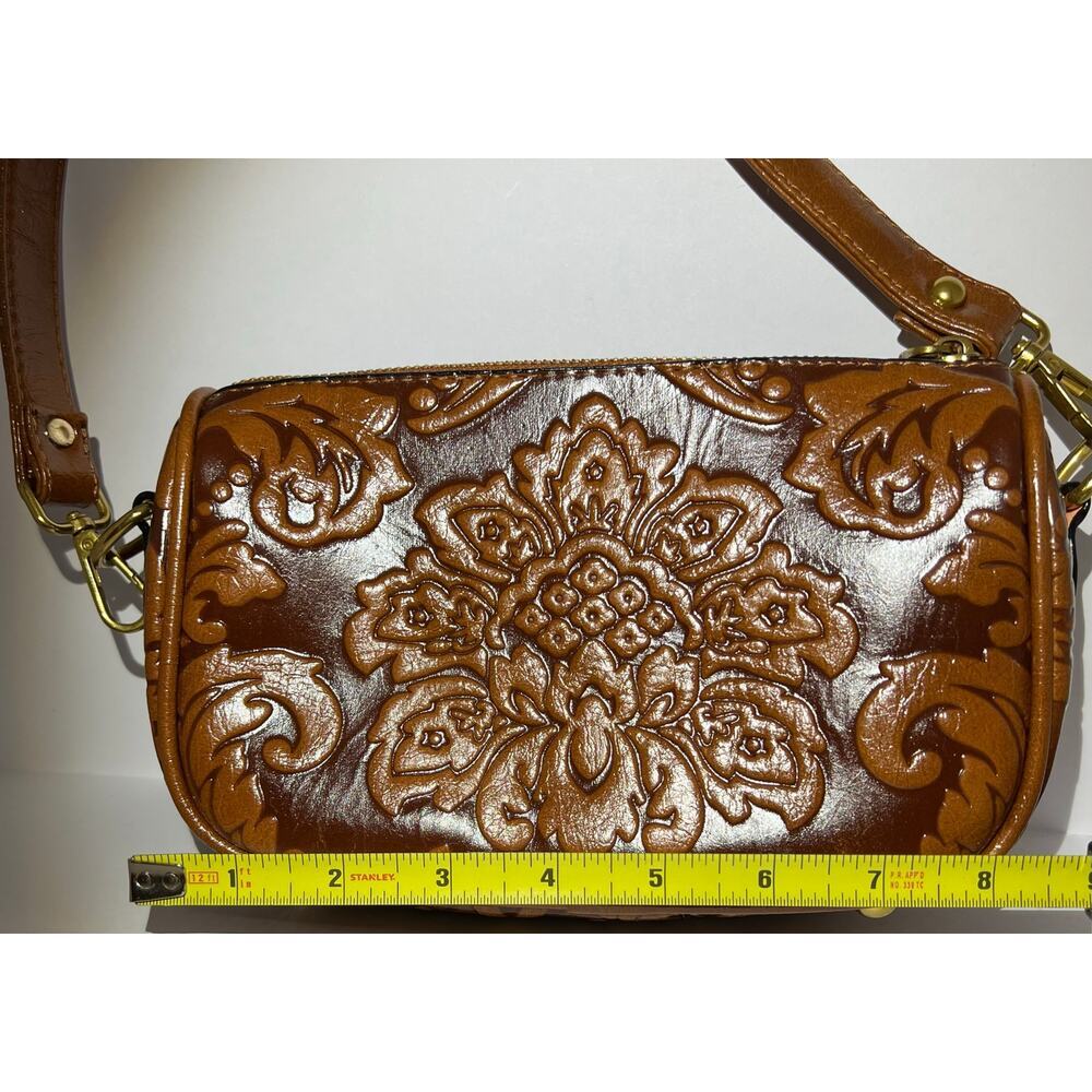 Tooled leather shoulder bag - Picture 4 of 6